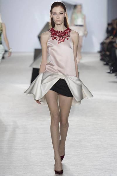 giambattista-valli-spring-2014-haute-couture-show14