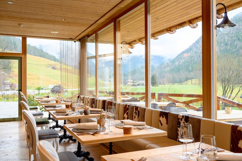 12 Vila Planinka restaurant view. Vila Planinka Archive