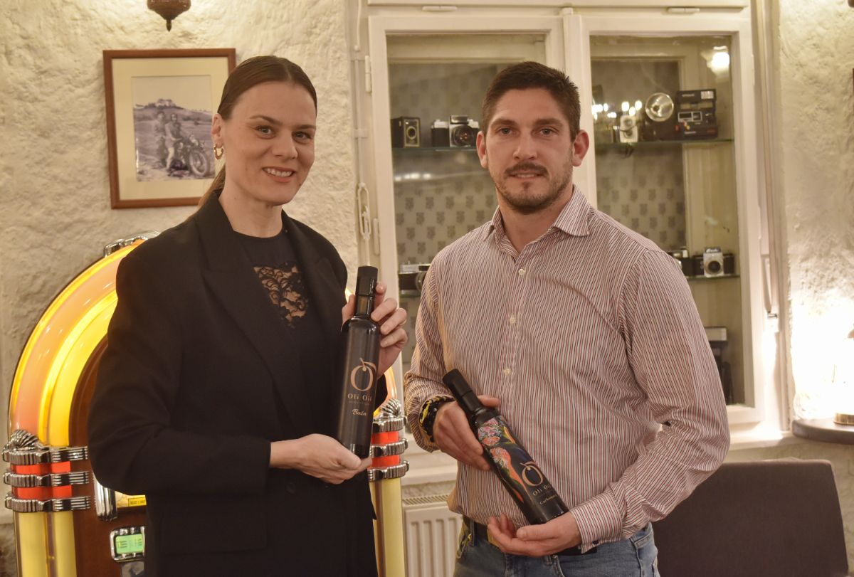 4a Martina i Patrick Pereša Oli Oil maslinovo uljejpeg