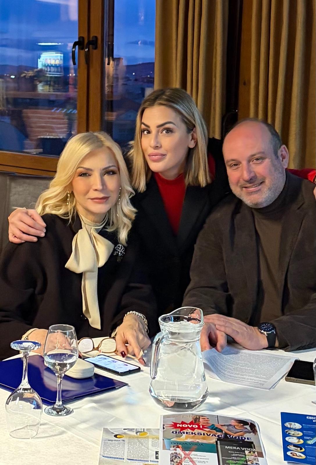 223adc5f 32f0 4afb 86d2 1d093ecc4691