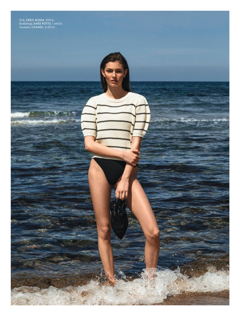 Alberte Mortensen Beach Editorial10