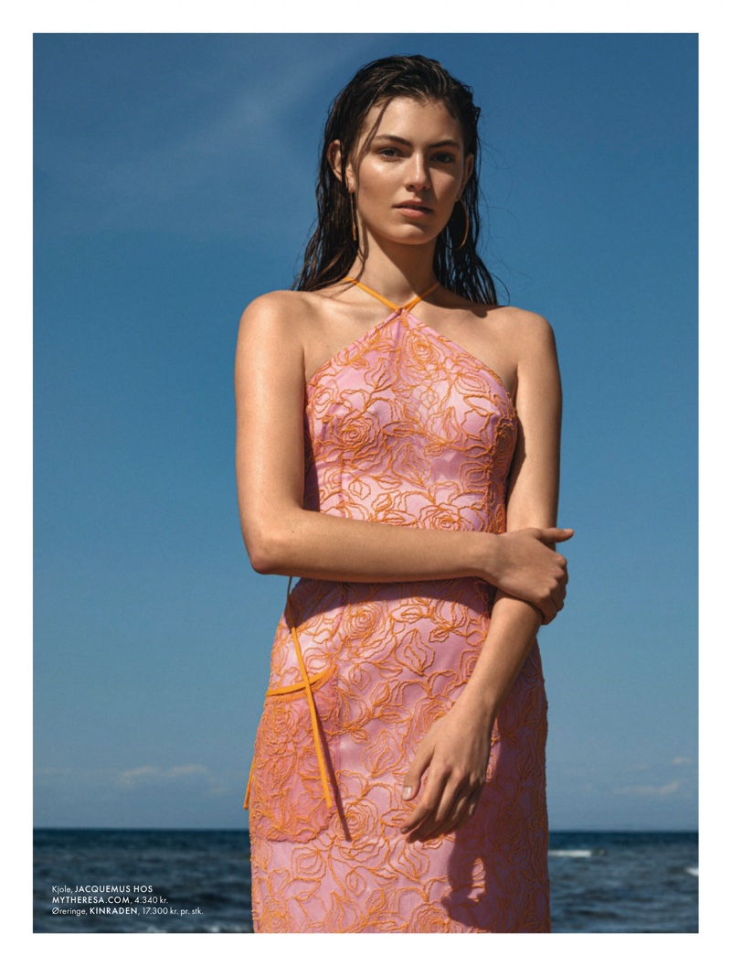 Alberte Mortensen Beach Editorial12