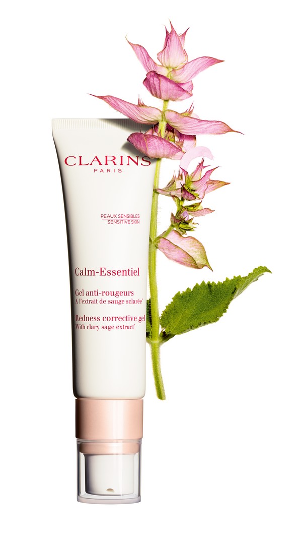 2021 Calm Essentiel Redness Corrective Gel Packshot Activated