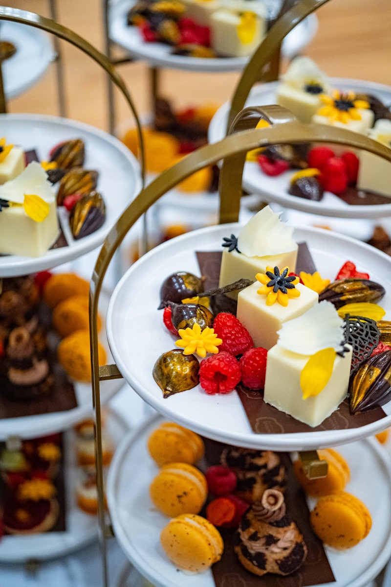 Veuve Clicquot Solaire Tables Dessert