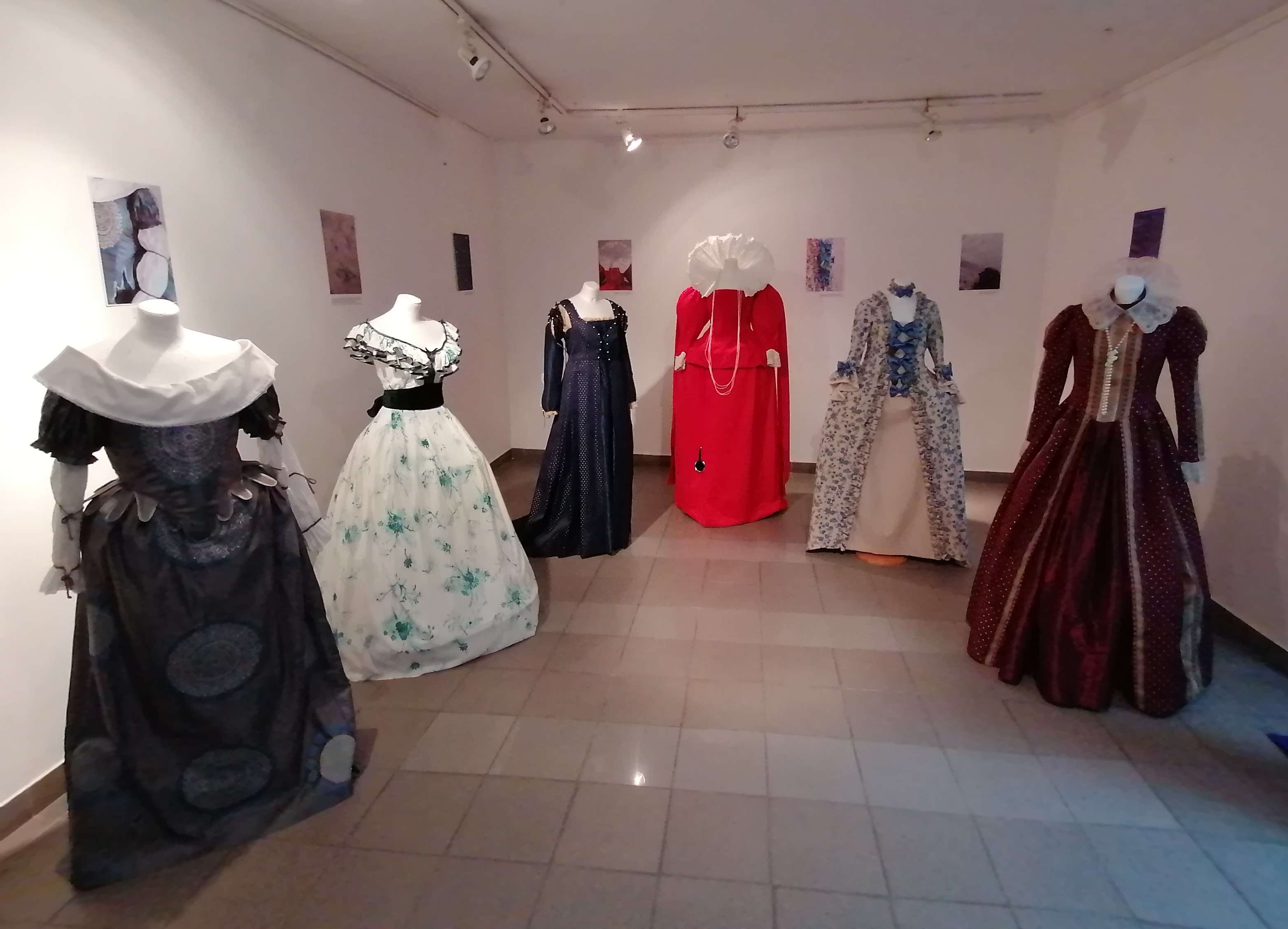 16 Izložba ŽENE IZ POVIJESTI foto ĐURĐICA